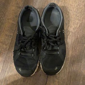 ON Cloud black shoes